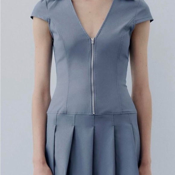 Zara Gray Mini Dress with Zipper - Picture 1 of 5
